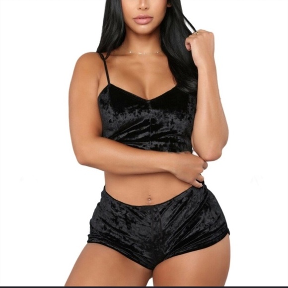 Other - Sexy 2-piece lingerie outfit